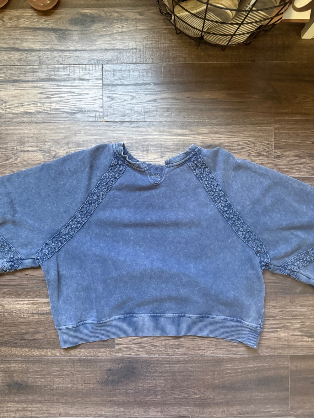 Aerie Blue Mineral Wash Oversized Cropped Sweatshirt Size Small